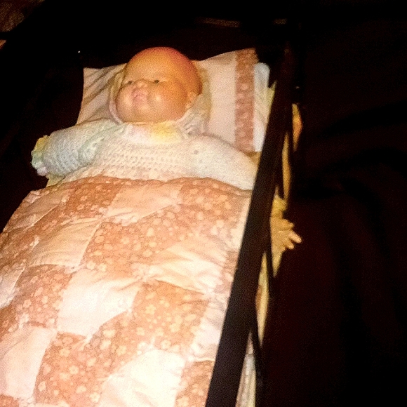 Vtg Wood cradle/crib w/doll - Picture 2 of 10